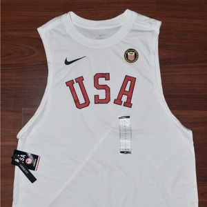 Womens Large Team USA Jersey 
$15